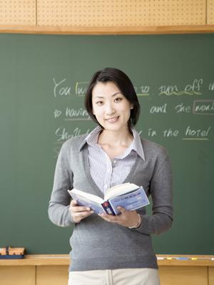 工場や倉庫で活用するフォークリフト講習